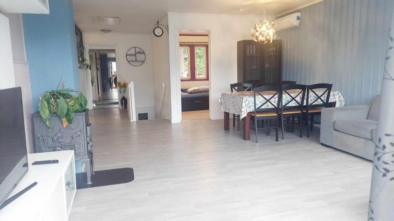 Feelhome 3 Bedroom Near University ทรอมโซ ภายนอก รูปภาพ