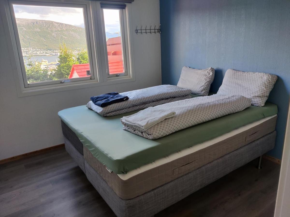 Feelhome 3 Bedroom Near University ทรอมโซ ภายนอก รูปภาพ