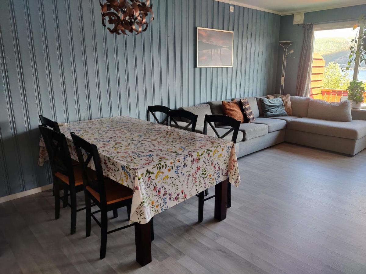 Feelhome 3 Bedroom Near University ทรอมโซ ภายนอก รูปภาพ