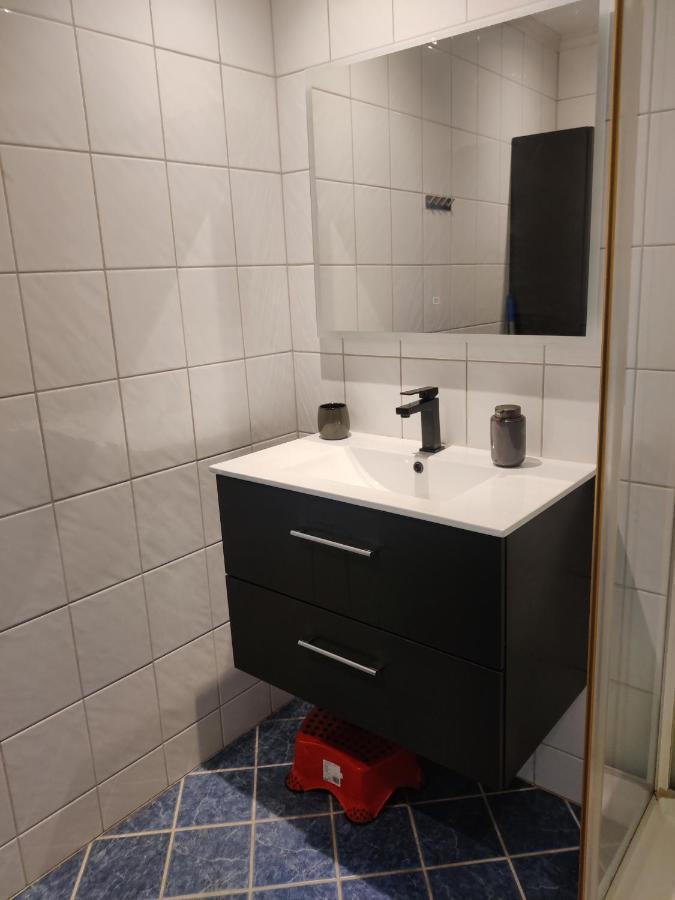 Feelhome 3 Bedroom Near University ทรอมโซ ภายนอก รูปภาพ