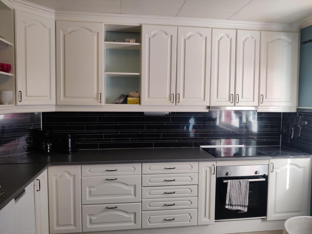 Feelhome 3 Bedroom Near University ทรอมโซ ภายนอก รูปภาพ